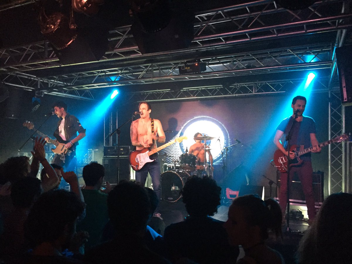 Por todo lo alto <a href="/TheRedRooks/">The Red Rooks</a> en homenaje a <a href="/Supersubmarina/">Supersubmarina</a> del <a href="/lemonpopfest/">lemonpopfestival</a> en <a href="/SalaRem/">Sala REM</a> #ElBackstageMag