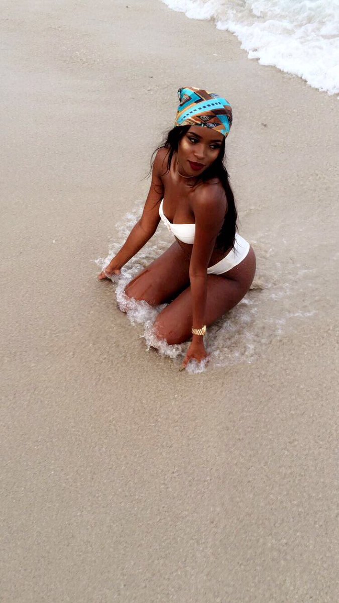 SamburuQueen's tweet photo. Miami ☀️ https://t.co/s9Q8g4dQnz