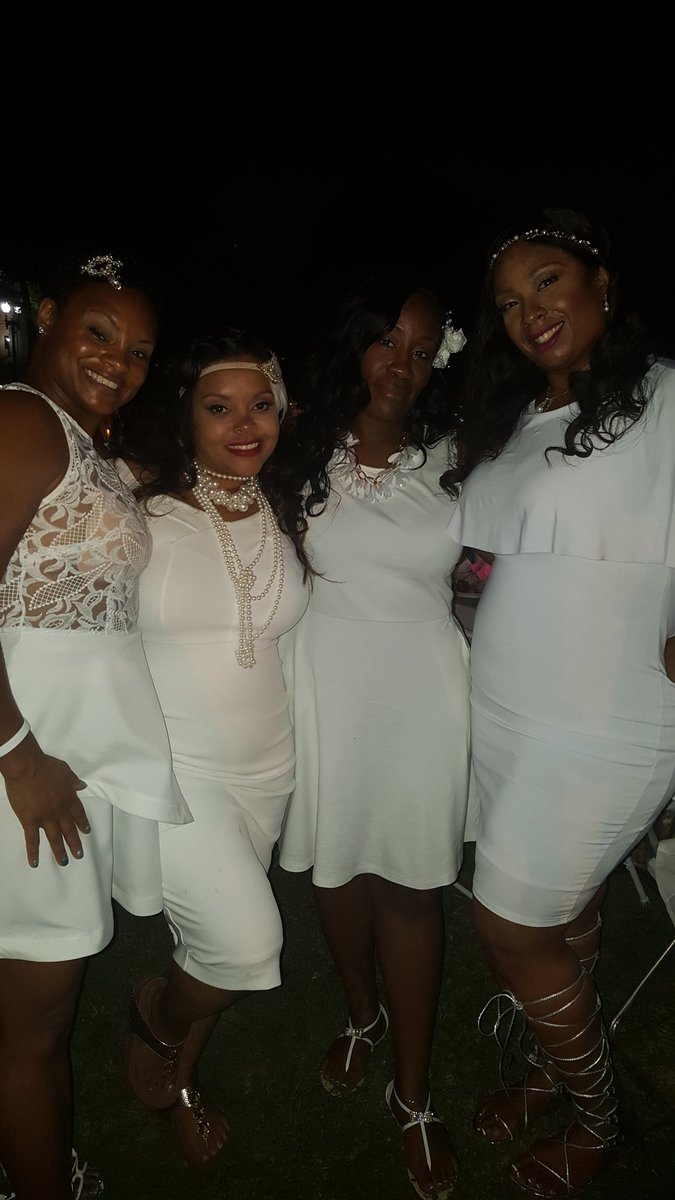 Mizzqueen74's tweet photo. A fun time was had by all!! #DEBDC16 https://t.co/KL8SBZ92VR