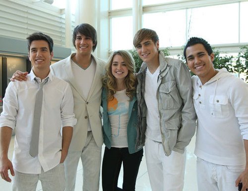 MaryRose040794's tweet photo. recordando ah #bigtimerus @katelyntarver @jamesmaslow @TheCarlosPena @HeffronDrive @1LoganHenderson https://t.co/tq9Pc70dZR