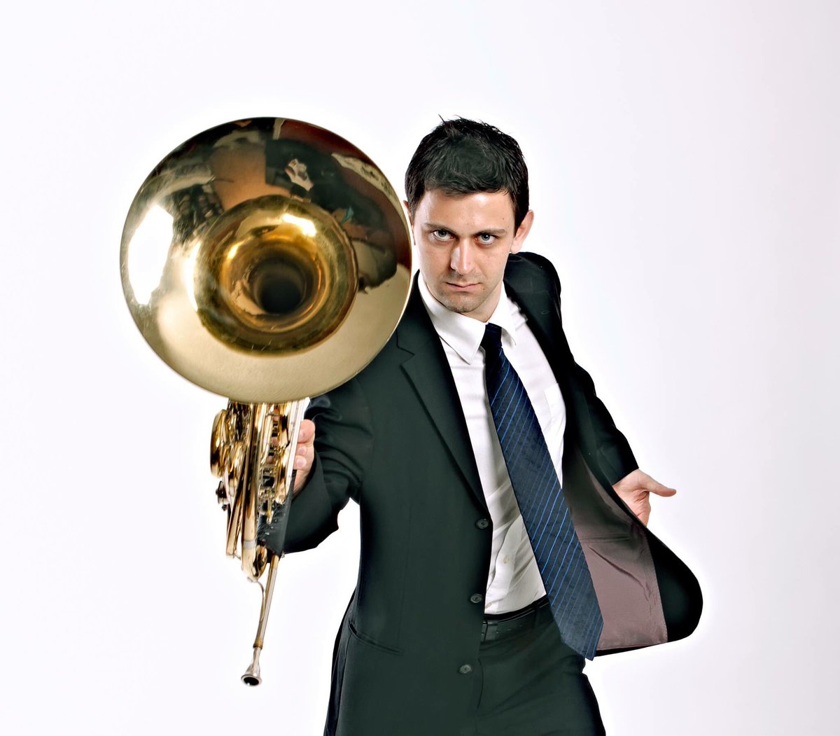 HeidelbergSymph's tweet photo. Tune in to JOYFM's Sunday Arts program today at 4.30pm to hear HSO guest soloist Roman Ponomariov! https://t.co/0irW3OihEL