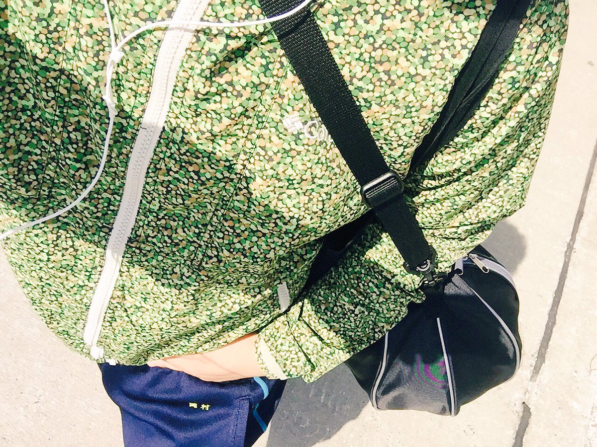 ape_____000's tweet photo. 高校の時の体育服で
寂しいから誰かおいでなすって💩 https://t.co/2nOoT6ehdh