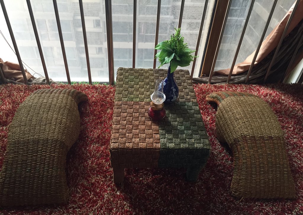 jessikap's tweet photo. Love my new low sitting area! It's my favorite feature of my new Chinesey apartment. #OddButCool #ApartmentLiving https://t.co/PWH8J1bgLj