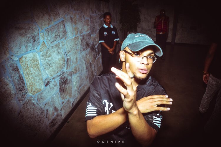KDOTSPILL's tweet photo. my niggas came diiiine to shake that hoe, yafeeeelme? π₯ #shotbysnipes #NoMorePartiesInSM https://t.co/sCatG7dU2J