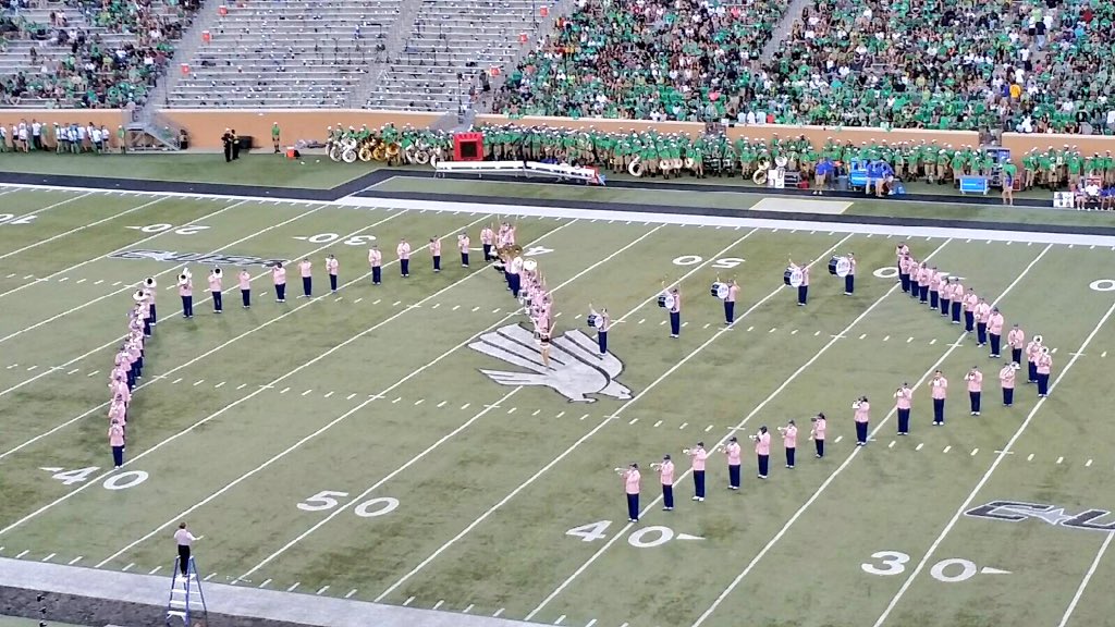 DiamondMClub's tweet photo. Your @SMU_MustangBand at halftime tonight in the #diamondM formation. #buzzemup https://t.co/EUBwNHxbdX