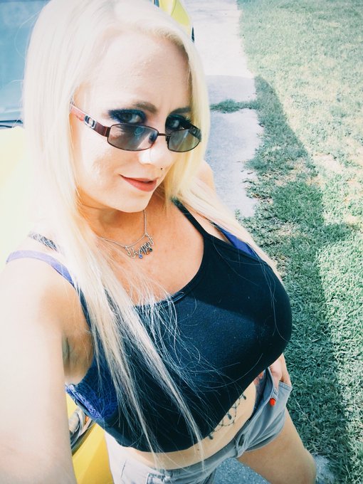 Hope everyone has had a wonderful day!!! Been running errands and handling business. https://t.co/z0<a href="/tag/squirtle"class="tags"><span>#squirtle</span></a><a href="/tag/megacum"class="tags"><span>#megacum</span></a><a href="/tag/megacon2016"class="tags"><span>#megacon2016</span></a><a href="/tag/pokeballs"class="tags"><span>#pokeballs</span></a><a href="/tag/l"class="tags"><span>#l</span></a>
