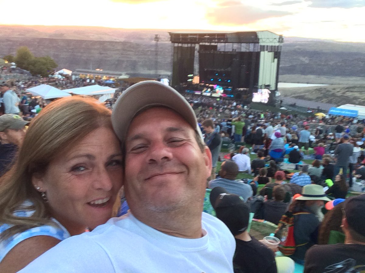 Clarke_Kent9's tweet photo. Ready for N2 at the Gorge!!  #dmb2016 #DMB25 #thegorge https://t.co/mRXEwADIUb