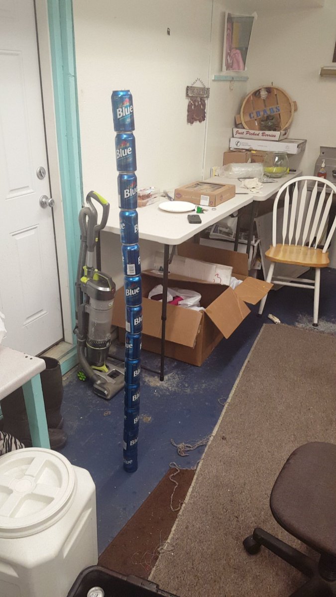 Darren195Darren's tweet photo. #labattgames 13 cans new record @LabattBlueBeer_ https://t.co/5VbSKk4rPT