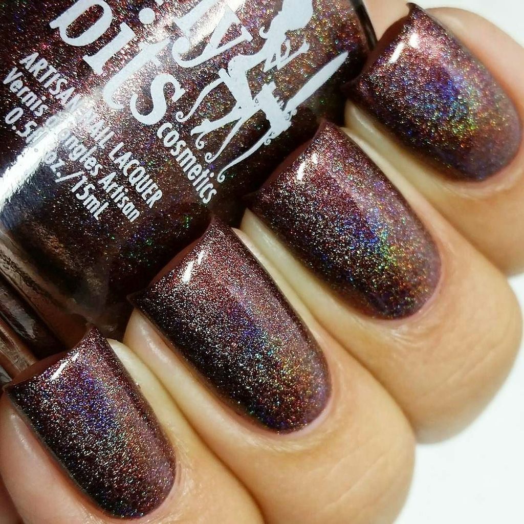 This incredible rich brown holo called Sep-timber is part of the September COTM duo.  Swatched beautifully by <a href="/lacq/">Lacq</a>…