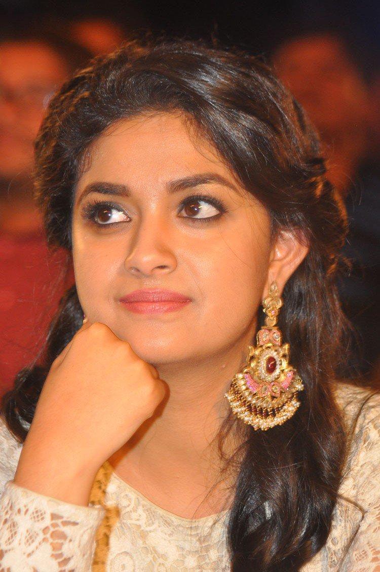 RisingKS's tweet photo. #Thodari #Rail audio launch stills 
@KeerthyOfficial 🙏🙏🙏 😍 https://t.co/ona5Cyz8Bx