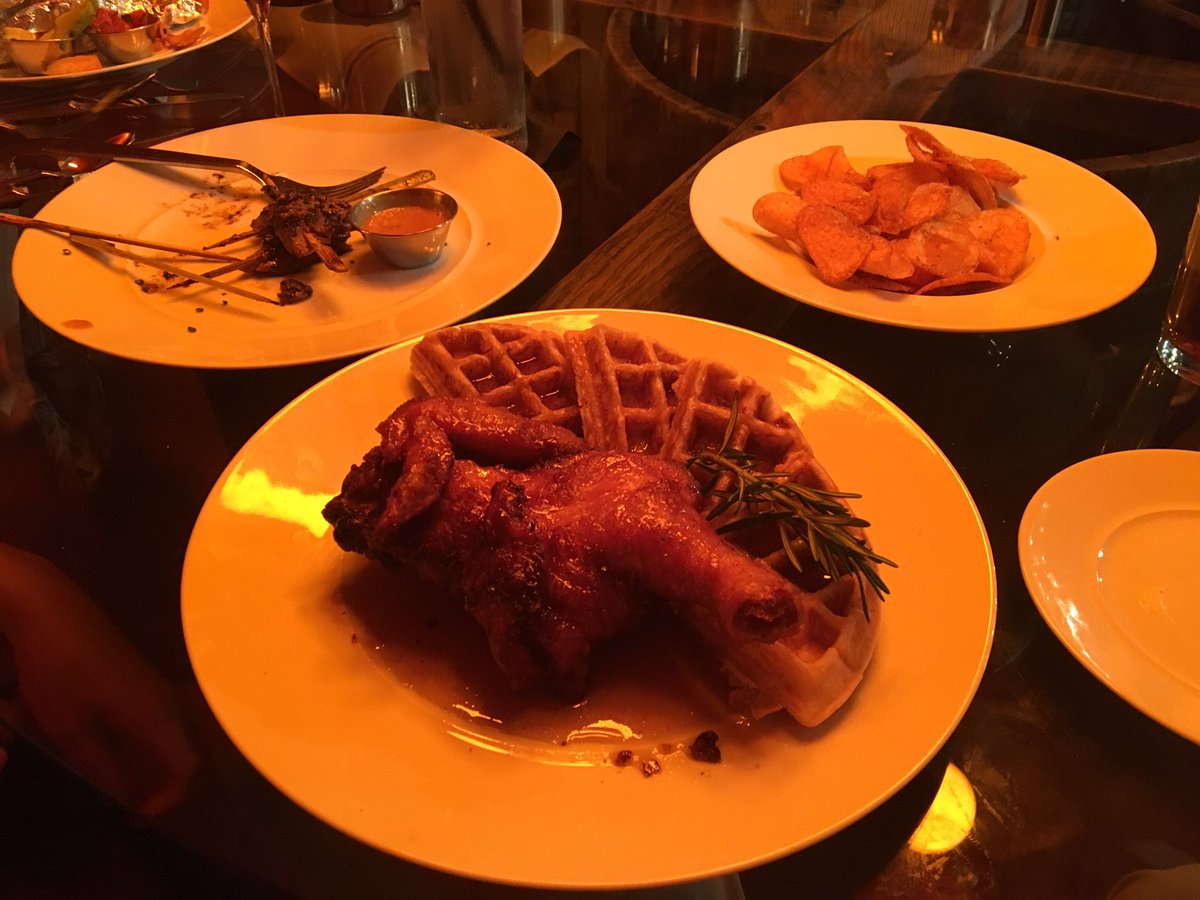 atchison_andrew's tweet photo. An epic rendition of chicken &amp; waffles. @SETLouisville. Dinner w excellent peeps @JoeyJWagner. https://t.co/KjtPjrEKcD
