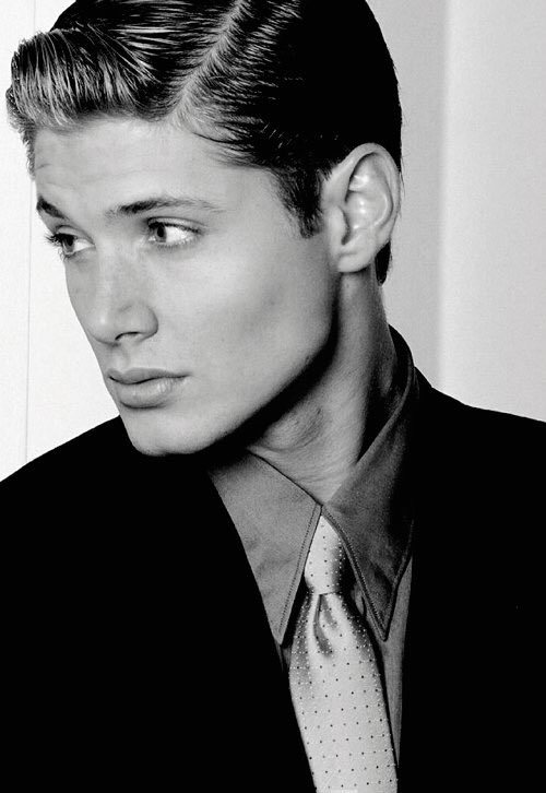 agamemnan's tweet photo. A young Jensen Ackles https://t.co/6kQU9CNh3N