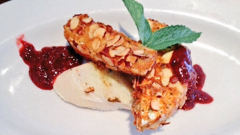 portlandprime1's tweet photo. Delicious Almond Crusted Brie π #PrimeAppetizers #AlmondCrustedBrie https://t.co/oJR0IKtqul
