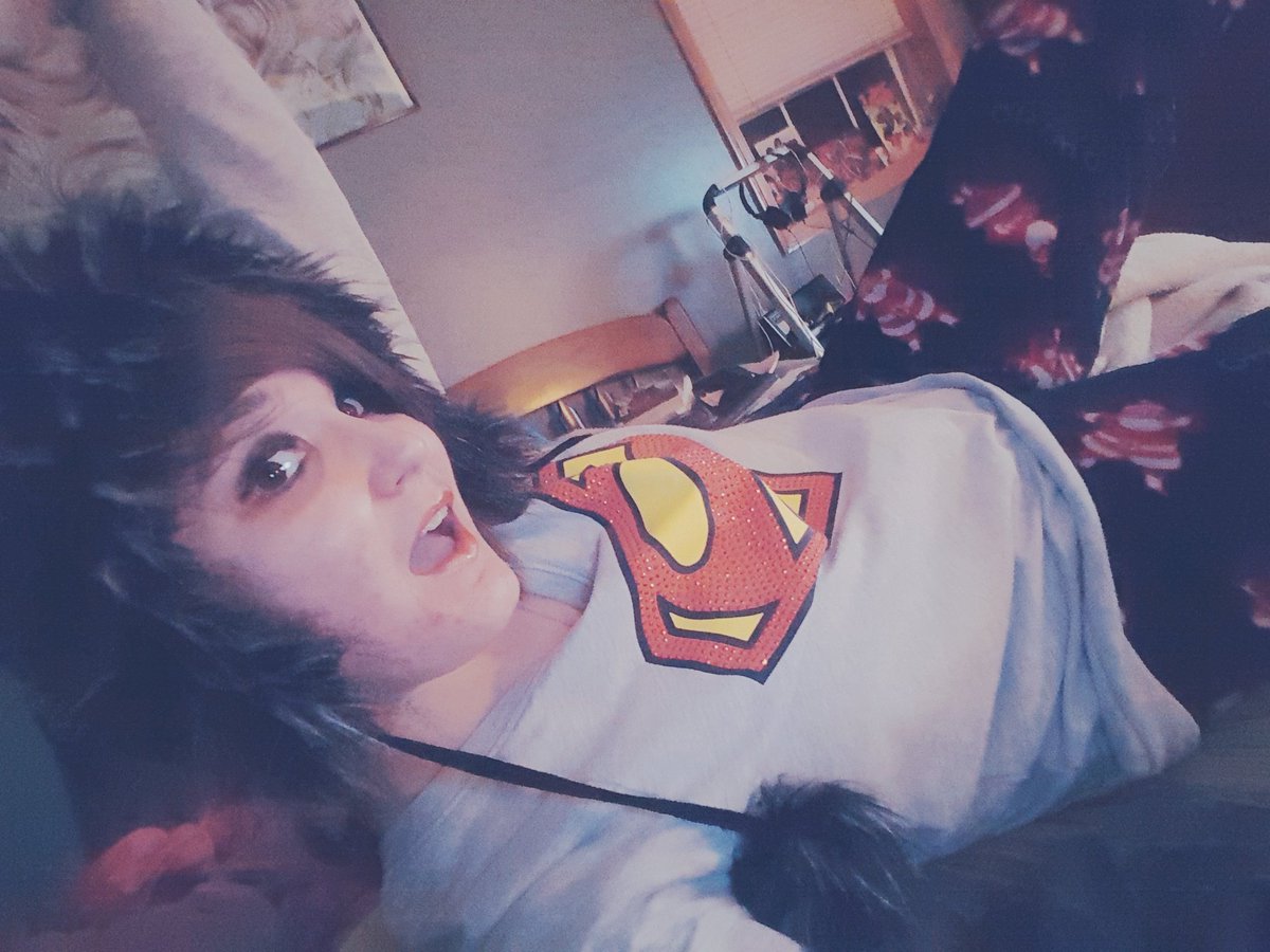 DashingSarcasm's tweet image. //I'm a fucking psychopath in Santa pjs. I'm done. 😂😂😂