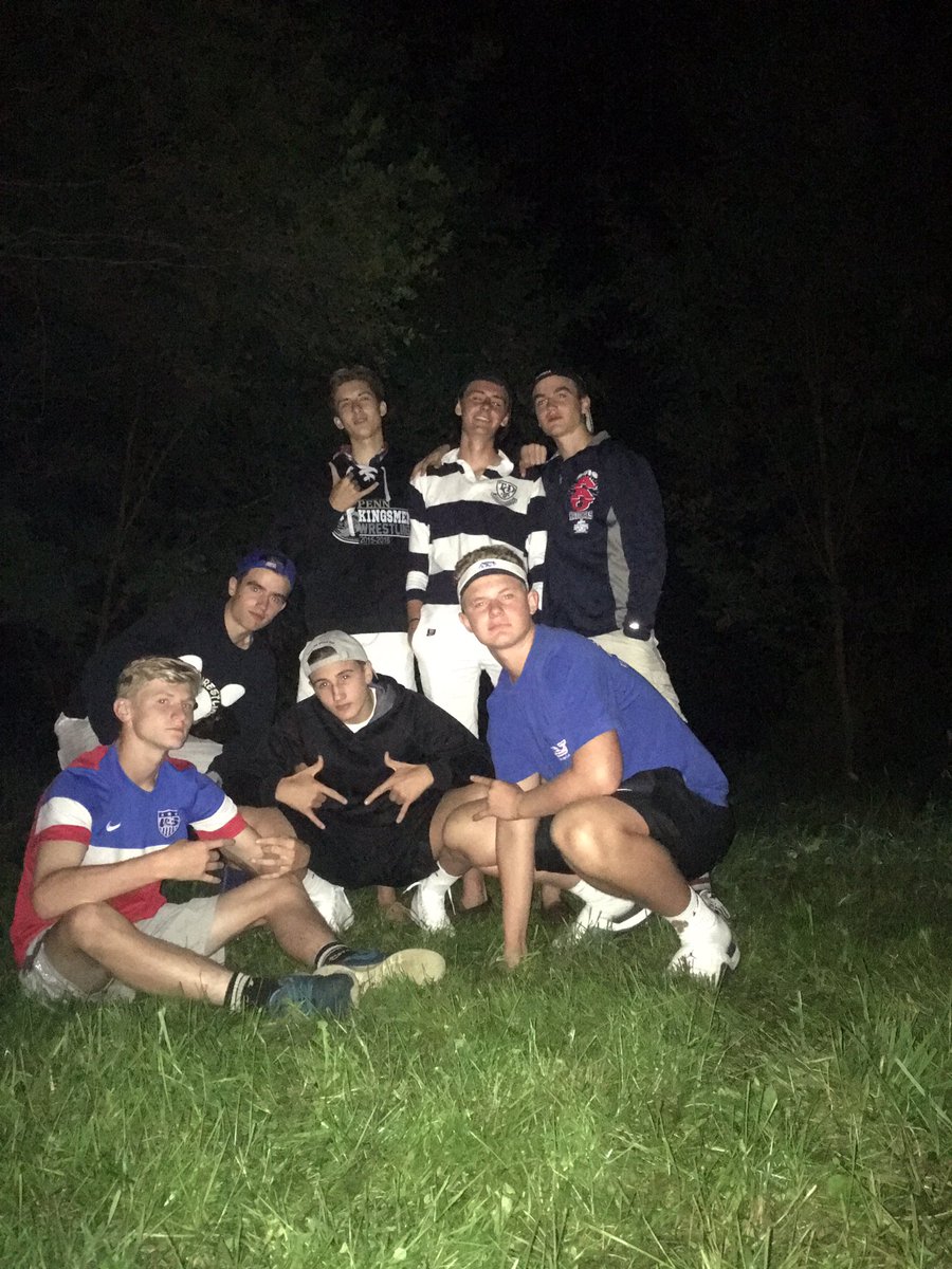 Just a bunch of goons ⛵️