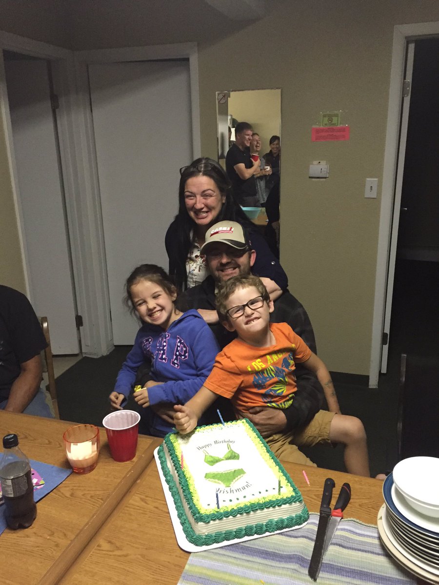 LoweTyson's tweet photo. Shut harvest dwn early 2 cbrate a bday of 1 of our top employees Fmly waiting,cake was abigsrprise!#harvest16#irish https://t.co/Hsh7BKu5nr