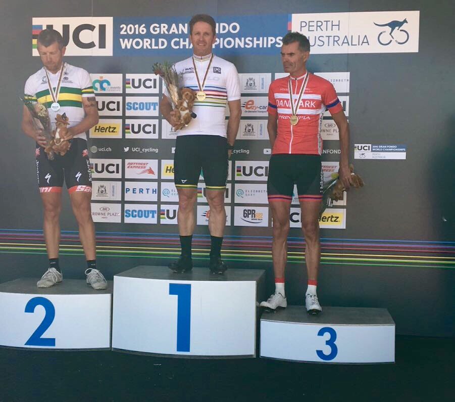 davow123's tweet photo. Big congrats to team mate Tim Jammison. World title gold. @giantsthyarra #giantbikesaustralia #rainbow https://t.co/M6S9QTlgD6