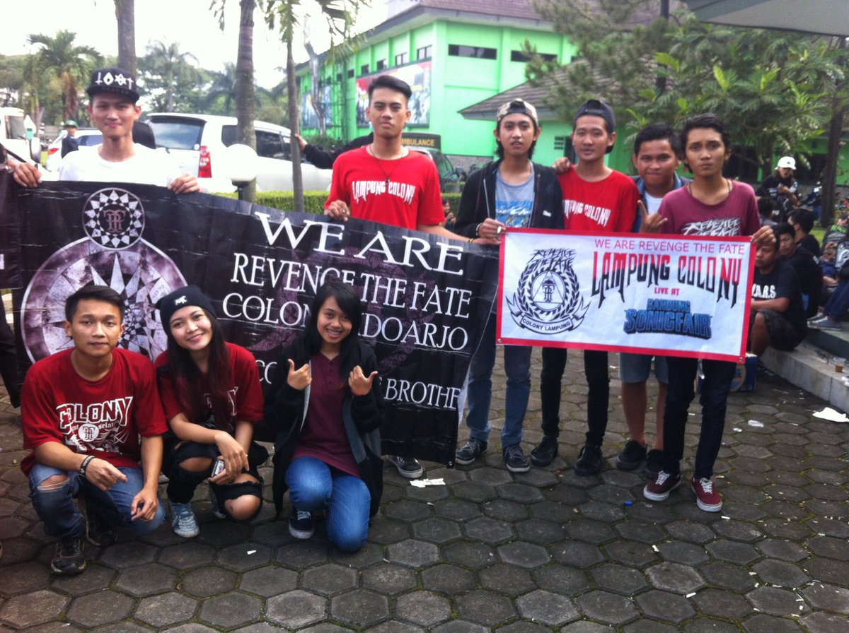 Colony_Lampung's tweet photo. #AwayDay #SonicFair2016 #MetalFestival #ColonyLampung #ColonyGarut #ColonySurabaya #ColonyBlitar #ColonySidoarjo 🍻 https://t.co/9t1XS1NKKQ