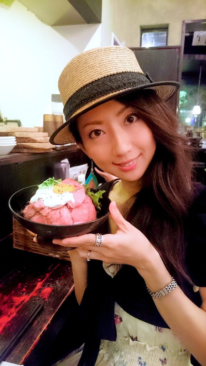 そまり百音 No Twitter 最近のわたくし 髪がずいぶん伸びました 長さを測ってみたら 55cm 1年前は鎖骨くらいで35cm 髪は霊的アンテナといいますからね cmくらい 成長しましたよー V そまり百音 No Twitter 最近のわたくし 髪がずいぶん伸びました 長さを測ってみたら 55cm 1年前は鎖骨くらいで35cm 髪は霊的アンテナといいますからね cmくらい 成長しましたよー V