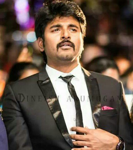 AnandSkfc's tweet photo. @G_v_Rajesh இனிய பிறந்தநாள் நல்வாழ்த்துக்கள் தம்பி😊👍 @Siva_Kartikeyan https://t.co/tuf8uYmxdM
