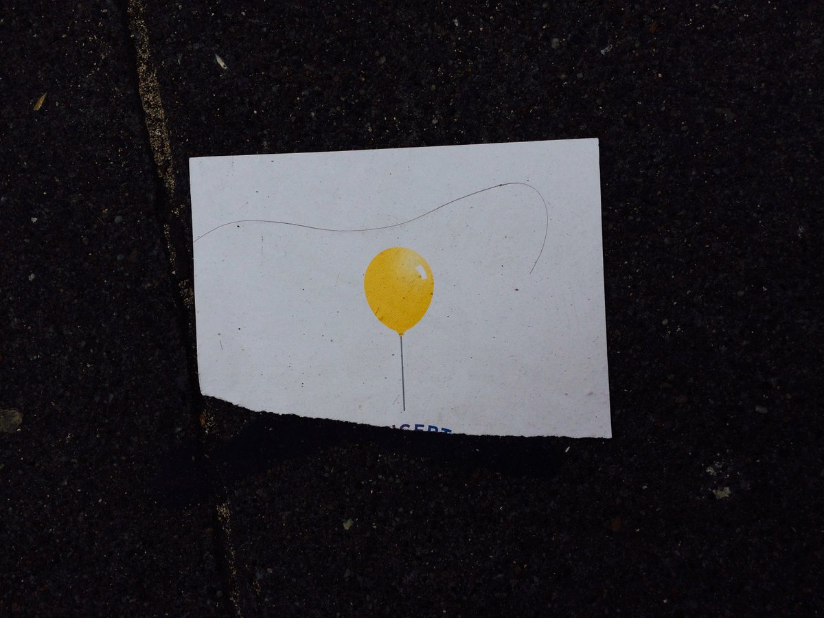 sftrashtreasure's tweet photo. And it was all #yellow. 09.03.16. Russian Hill. #papertrash #yellowballoon #litterbug #garbage #recycle #tossit https://t.co/3zJwjb8rKi
