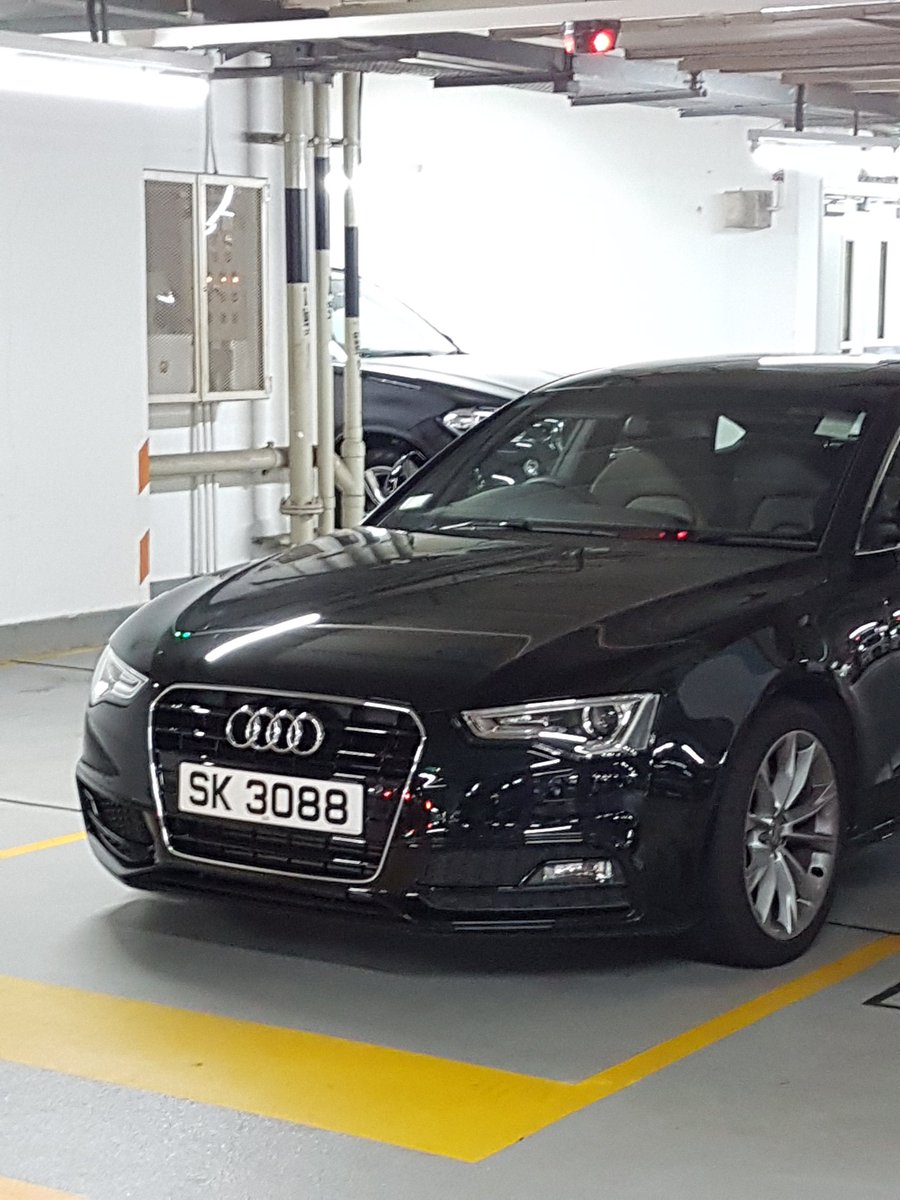 HKCarReg's tweet image. If you see this car, the driver is actually a Country Member @parklikeatwat @YPLAC @parklikeamoron