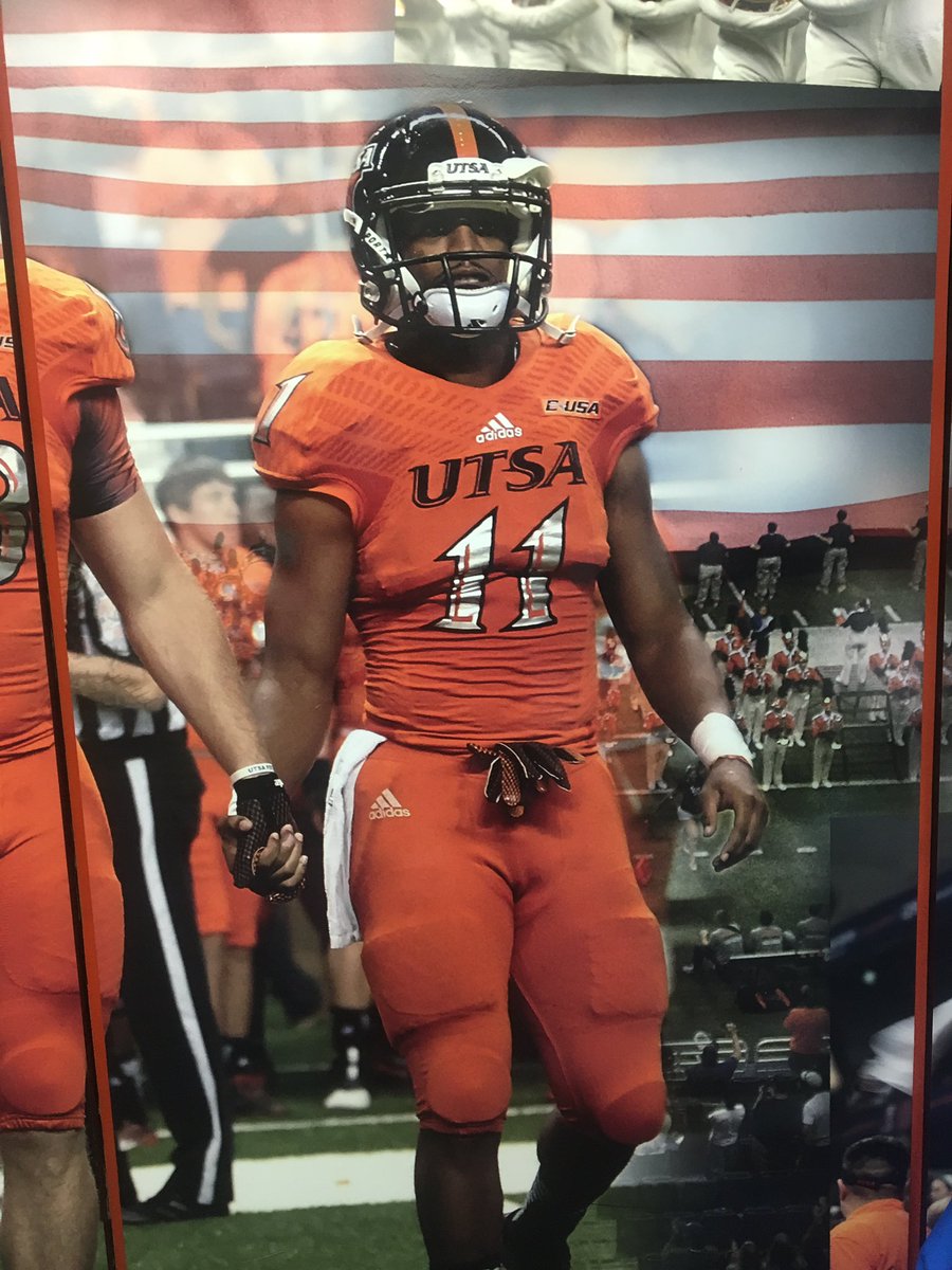 Victor_Yates's tweet photo. W secured! We're 1-0. Like Diddy said "take that, take that!" #BirdsUp #UTSA https://t.co/69W9FoPE5i