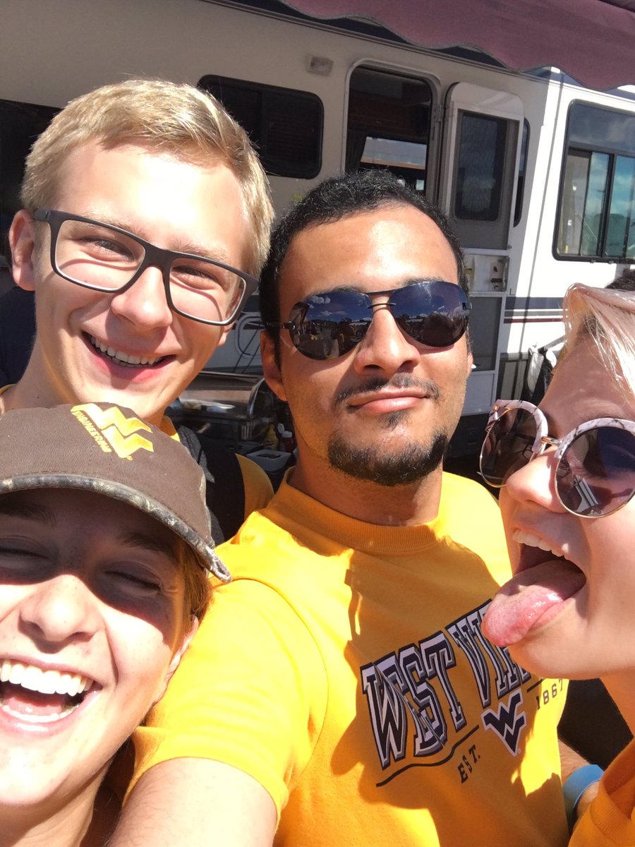 aajz92's tweet photo. When you swap glasses with bae 😂❤️🇷🇺 #wvu #WVUGameDay https://t.co/s080qmvrlQ