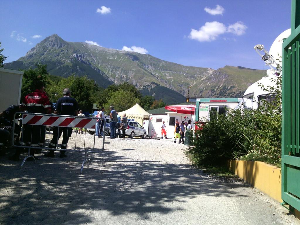 PaValnure's tweet photo. Buon lavoro ai nostri volontari arrivati al campo di Montegallo (AP) in mattinata dove presteranno servizio per 7 gg https://t.co/Qp98ro794b