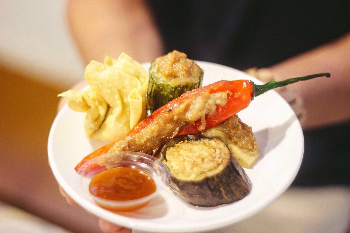 ardanradio's tweet photo. #HitsPlace

Favoritenya @rasmusARDAN sih ini Yong Tau Foo ala Hauce Noodle Bar. Kalo udh coba pasti ketagihan deh https://t.co/YC0D1iFSZT