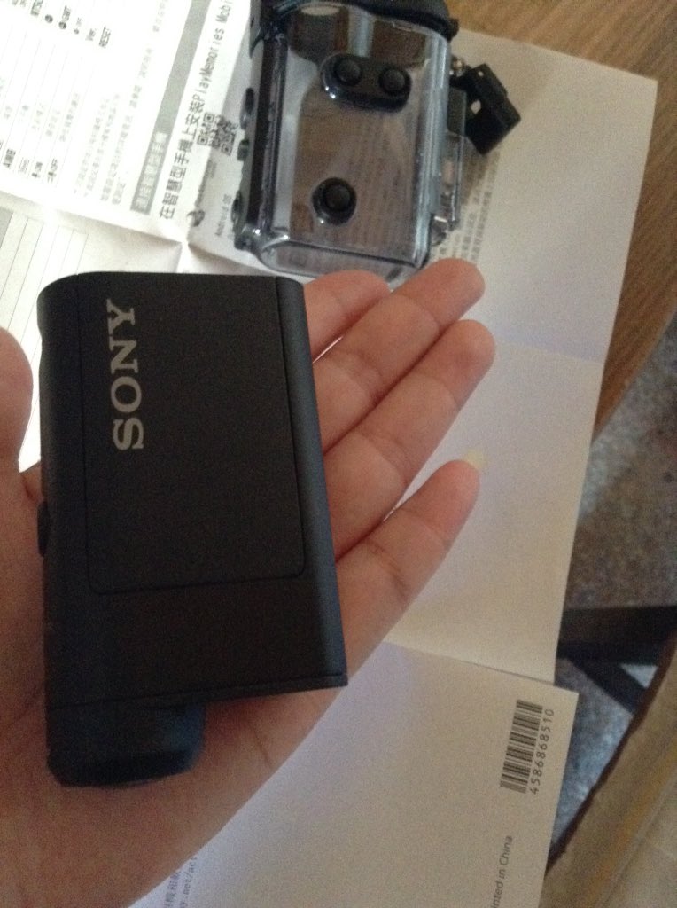 Chris2010_Chan's tweet photo. My new camera , lovely size🙉 https://t.co/aTpRXyIZvc