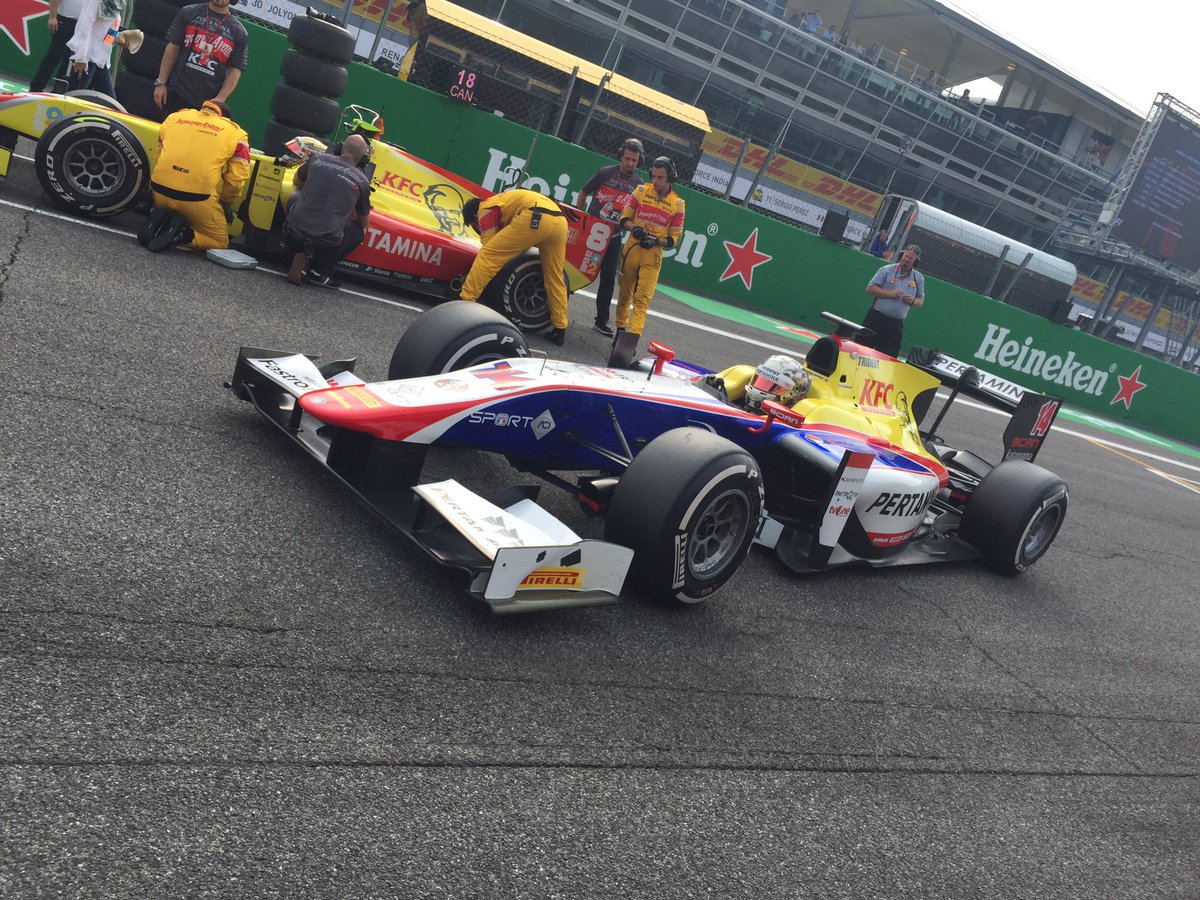 ppa_official's tweet photo. Arriving for the sprint race with @gelaelized ! @TeamJagonyaAyam @PTPERTAMINA @GP2_Official #ItalianGP #GP2 #Italy https://t.co/dkDtTSdLUz