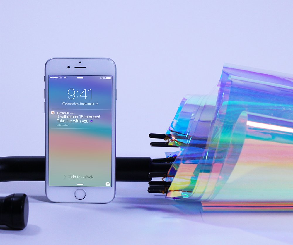 ByeByeMoneyA's tweet image. 절대 잃어버릴 일 없는 스마트 우산☂🤖
일기 예보 상 비가 온다고 하면 알려주고,⛈
두고 가면, 소리를 내어 위치를 알려주고,📍
케블라 소재로 만들어져서 엄청 튼튼하다고 해요.💪
거기에 색깔도 이쁨😝