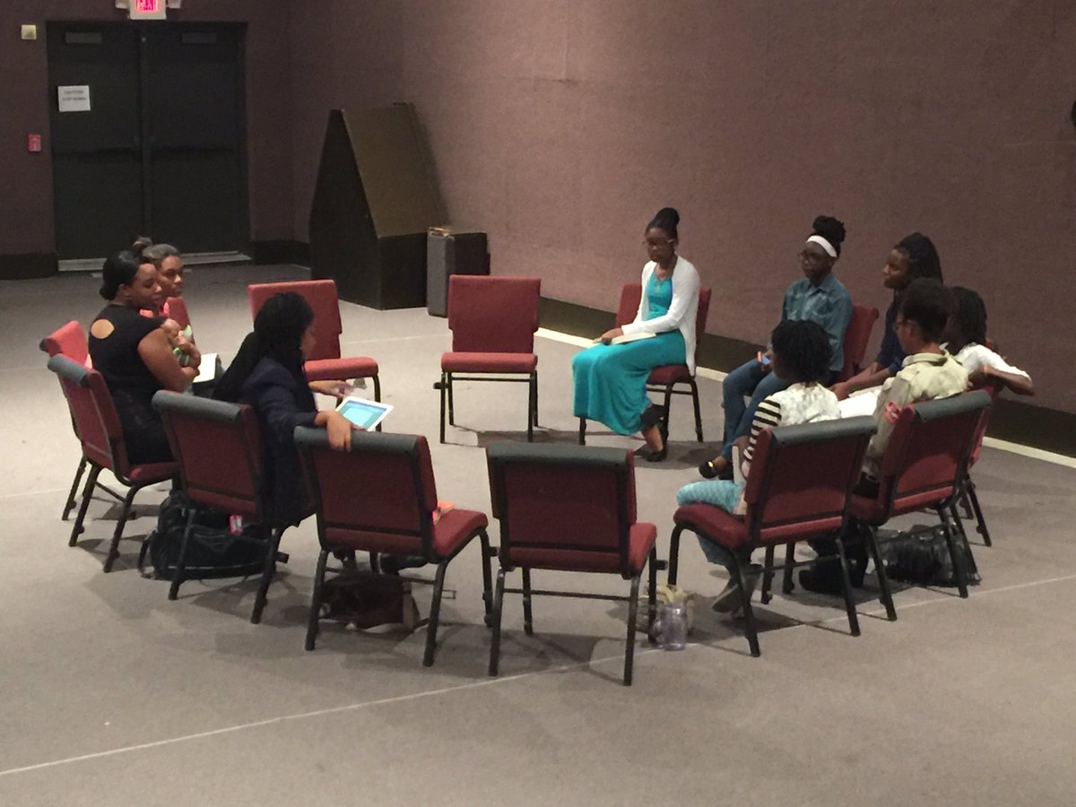 Life app going on for young men &amp; women right now! 🙇🏾