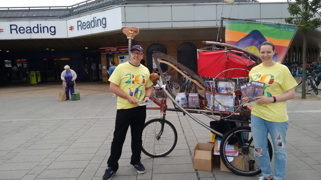 Ready to help visitors coming to Reading prison today. <a href="/artangel/">Artangel</a> <a href="/reading2016/">読専</a>