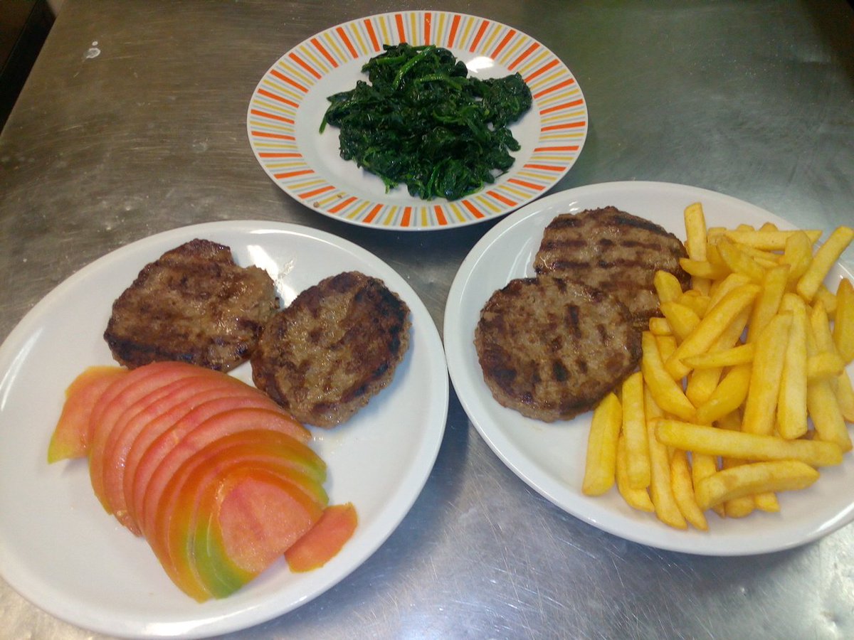 caffefrassi's tweet image. piatti del caffe frassi 
(trattoria pizzeria)