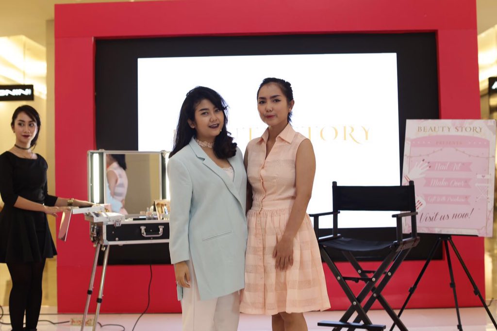 JOY_Magazine's tweet photo. #JOYEVENT: Hari @BeautystoryID baru saja pamerkan cara membuat tampilan flawless korean look #BeautyAroundTheWorld https://t.co/1EUSOmei15