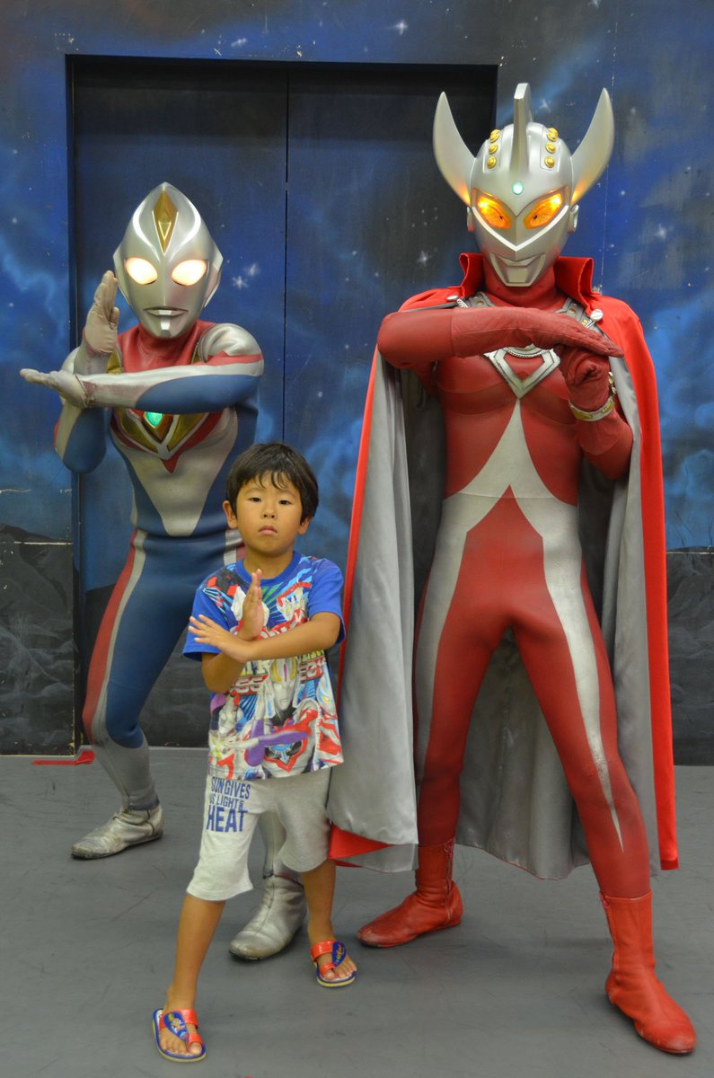 Maxxam ウルトラマンスタジアム 9月3日オープニングウェルカム ウルトラマンタロウ ウルトラマンダイナ ウルトラマンエクシードｘ はい ポーズ タロウとダイナと一緒に光線ポーズ