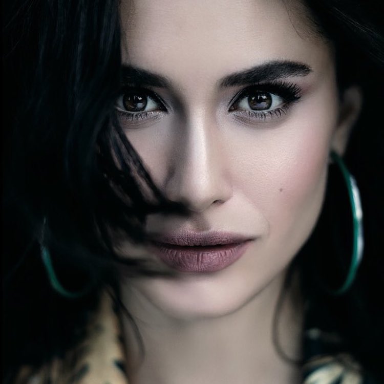 bxpbxrfxn's tweet photo. 8. Hande Doğandemir🔺 https://t.co/X6lkFsFHdy