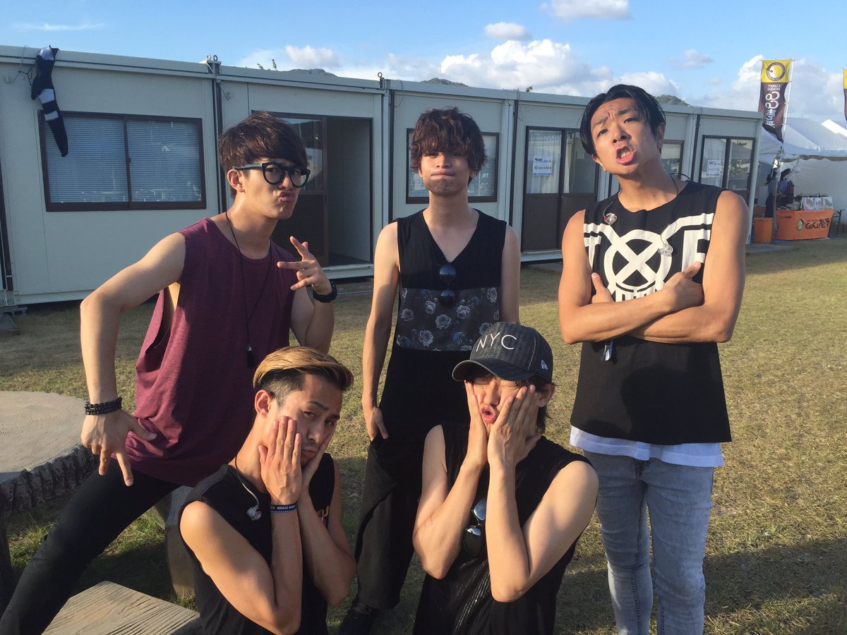 イメージカタログ ぜいたく Spyair ライブ 服装