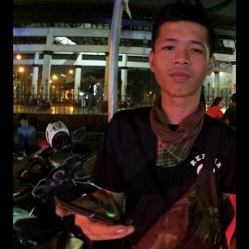 baysngrh's tweet photo. Join my LIVE > jgn di coba coba on #BIGOLIVE. https://t.co/QZ587odExL https://t.co/G0rPn5gfSR