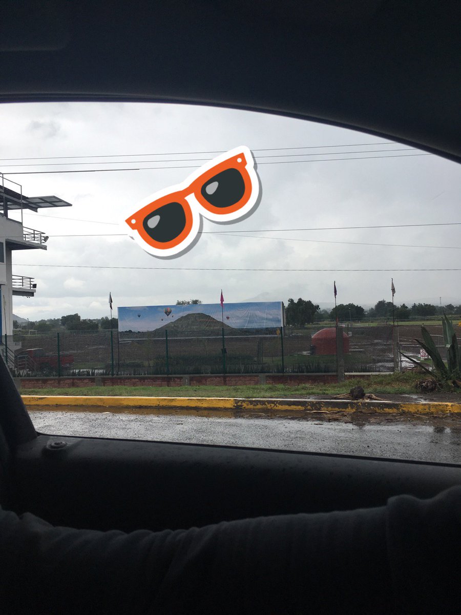 I'm at Globopuerto Teotihuacan - <a href="/volareglobos/">VolareGlobos</a> swarmapp.com/c/98NPyTGbdag