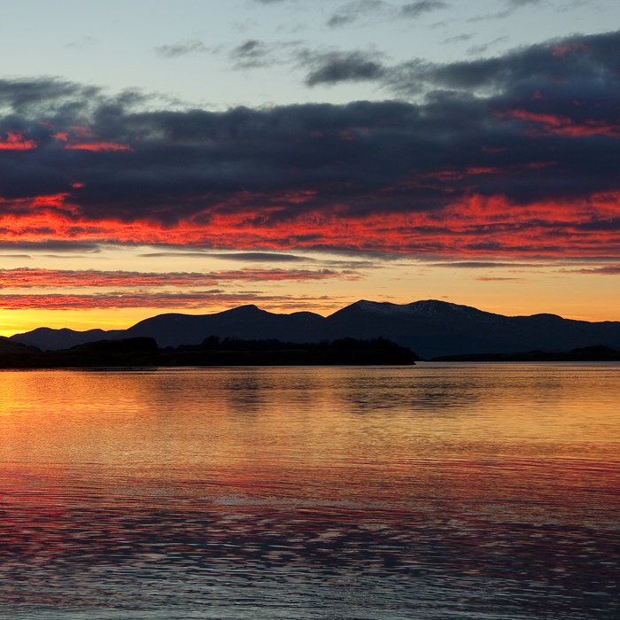 The sun sets this week over the Isle of #Mull. (The colours remind me of 80's sweeties somehow....!) #sunset