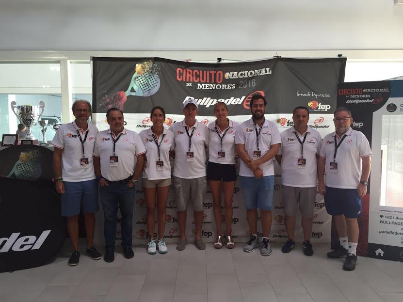 padelfederacion's tweet photo. #CtoEspMenores @bullpadelsport Galería multimedia con todas las fotos del Campeonato. https://t.co/ECxmiZjcVE https://t.co/K8dKLbL3WZ
