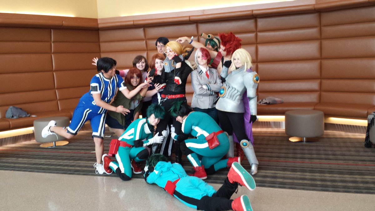 [[ the students wanted a group hug lol