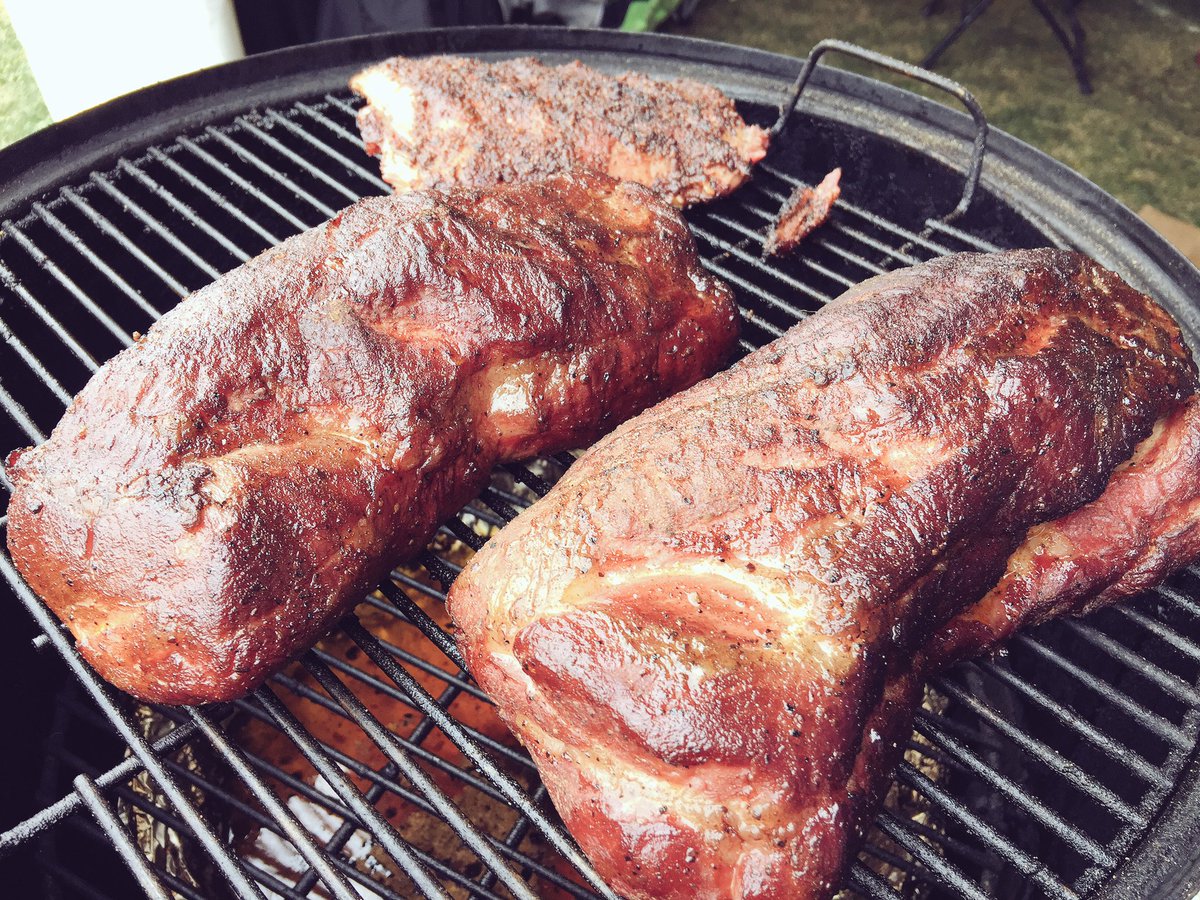 JaimeetKathuria's tweet photo. Sunday morning @BBQontheBow #ribs #porkbutt #rubs #smokers #albertapork #local #yeg #yyc #northlandspittmasters https://t.co/yyh0eyhy50