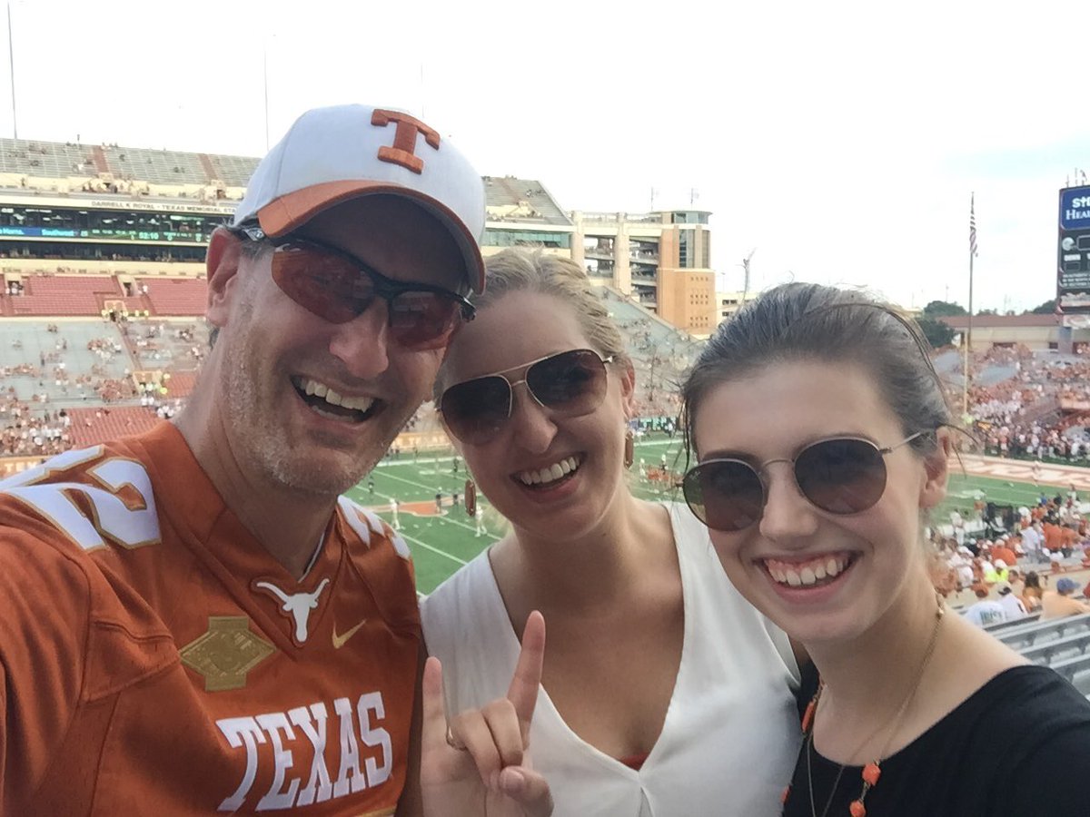 BrettEsrock's tweet photo. A little rain won't stop the horns. #HookEm #longhorns #HookEmHorns https://t.co/sgpyqhqikO