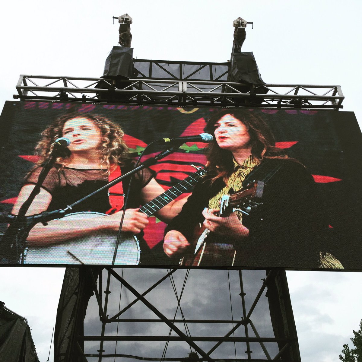 Kristin Andreassen (@kristinand) on Twitter photo Singing with my g'Earlfriend <a href="/abigailwashburn/">Abigail Washburn</a> at Rhode Island Rhythm & Roots. #jumbotronic <a href="/uncleearlband/">Uncle Earl</a> Singing with my g'Earlfriend <a href="/abigailwashburn/">Abigail Washburn</a> at Rhode Island Rhythm & Roots. #jumbotronic <a href="/uncleearlband/">Uncle Earl</a>