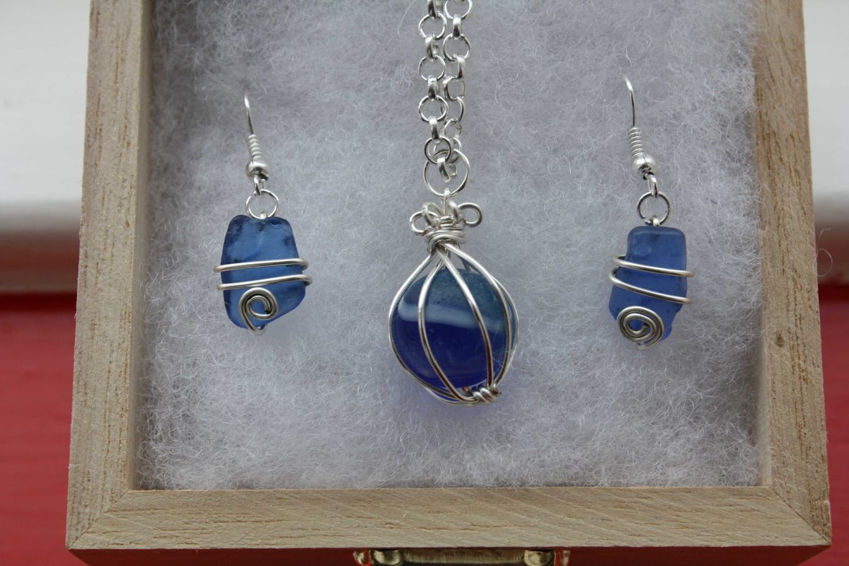 ArgyllSeaGlass's tweet photo. @Craft_Hour Never even thought #marbles are #BackToSchool &amp; #sports lol #pushingourluck #CraftHour https://t.co/jwR6yl8RcZ