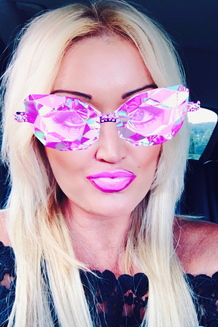 mandibling's tweet image. Silly mood . Com 💕💕💕